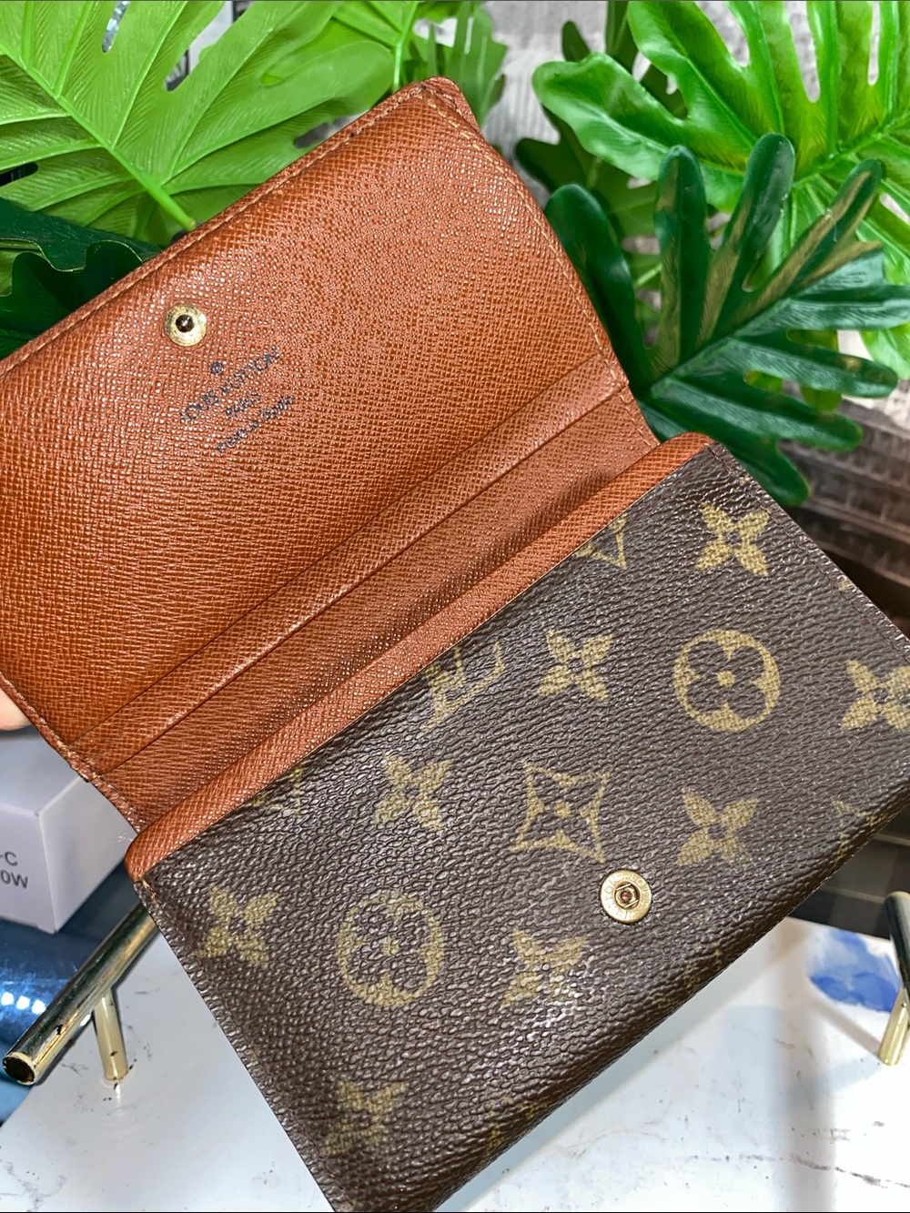 Authentic Louis Vuitton Monogram Bifold Zippy Wallet - Picture 9 of 15